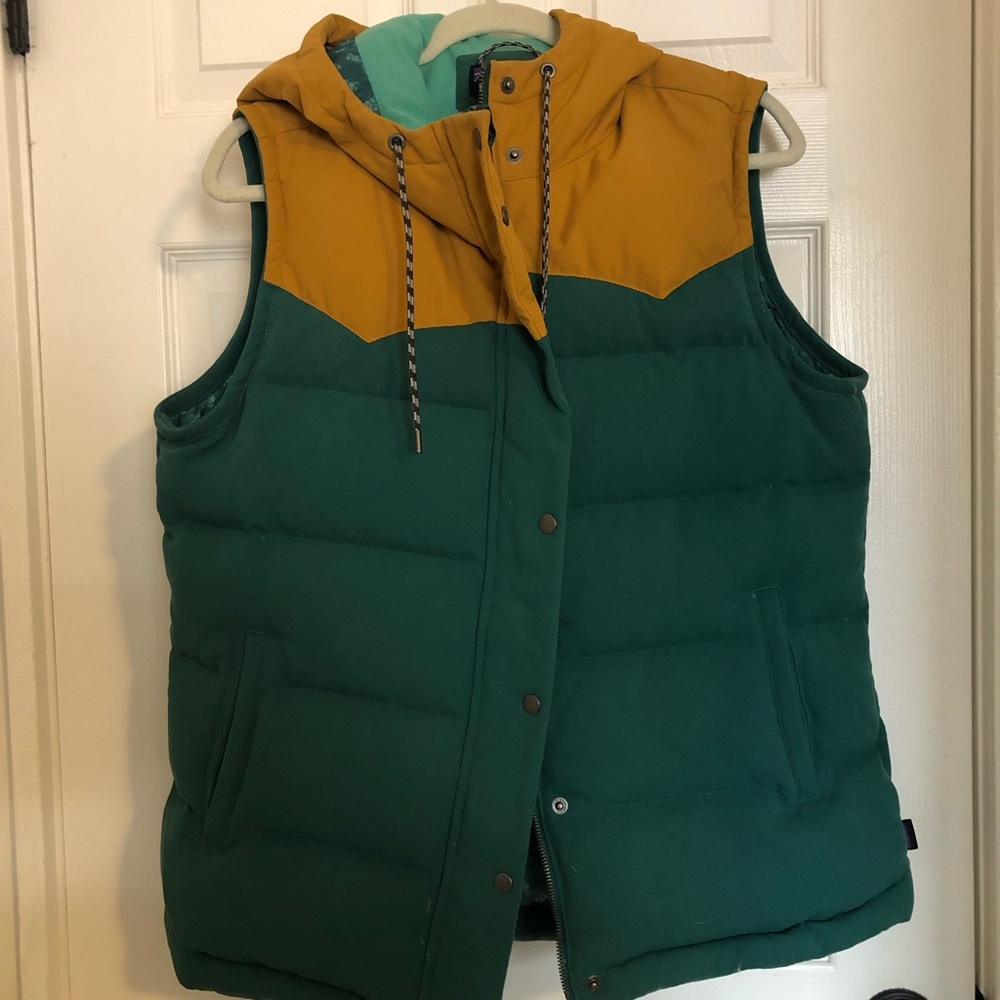 Patagonia Bivy Hooded Down Vest rare color - arbor green and yellow